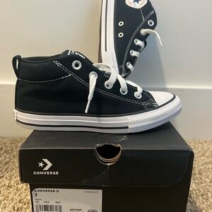 BRAND NEW - Converse Kids High-Top Sneakers - Black